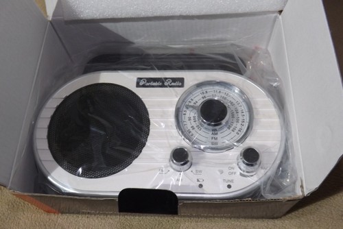AM/FM/SW/BT Portable Radio A11 - Picture 4 of 4