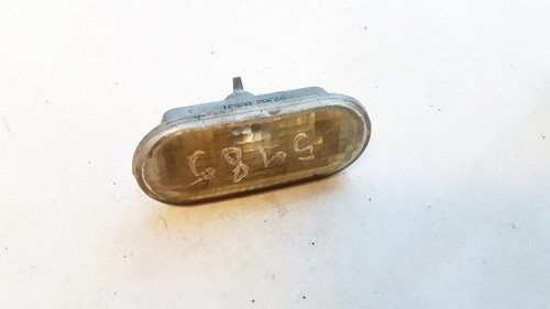 1J5949117 Seitenblinker (Kotflügelblinker) Vorne Linke  Volkswag DE905329-02