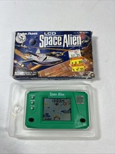 (NICE) Radio Shack LCD Space Alien Game Electronic Handheld LCD Arcade 60-2230A image