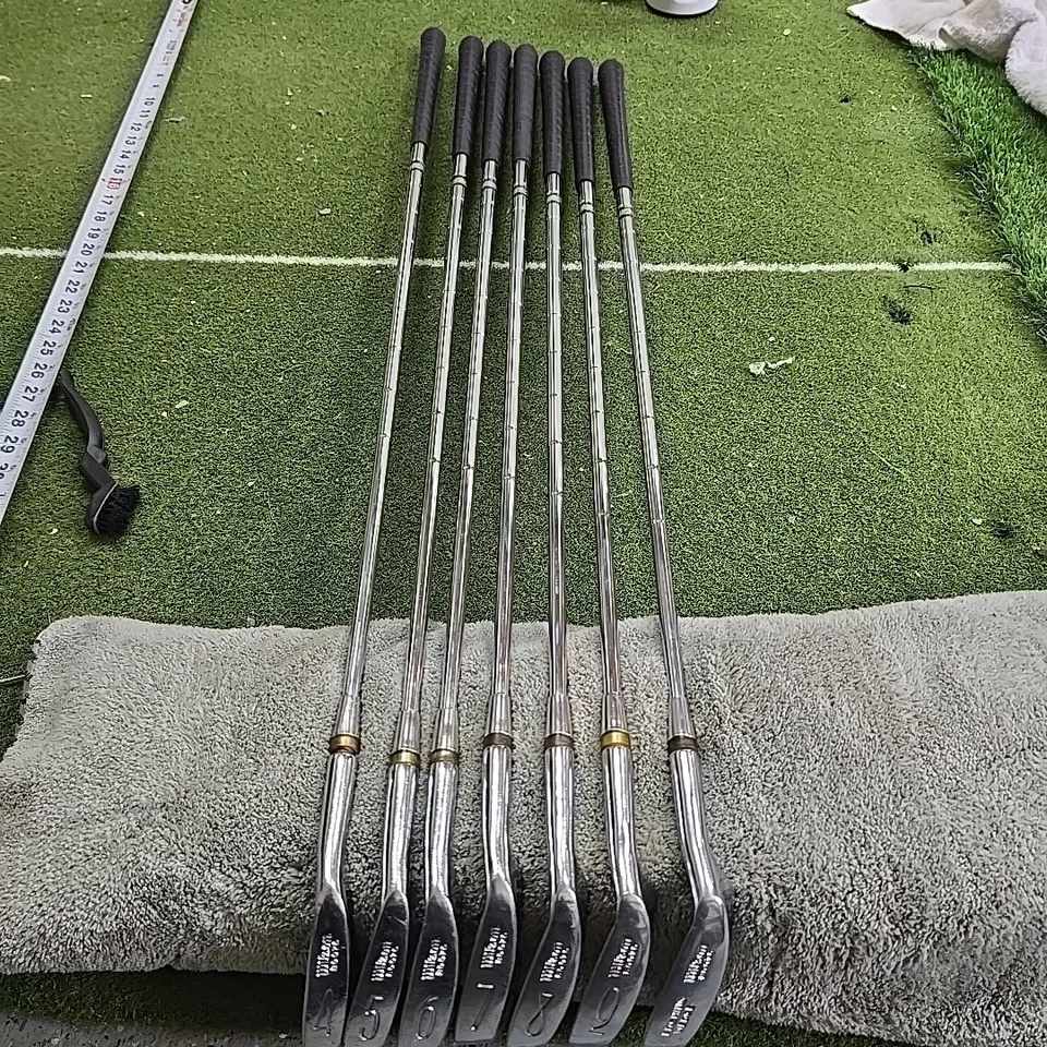 Juego de plancha RH Wilson Johnny Miller Signature 4-9+pw (4-pw) Flex regular Foto 2 de 4