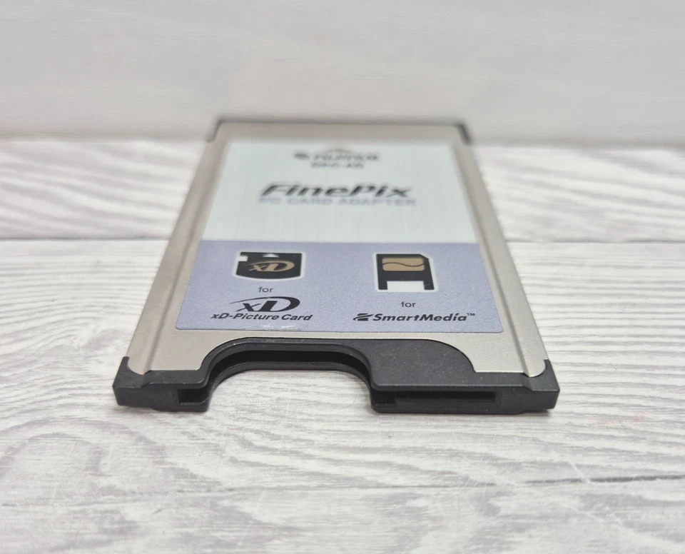 Fujifilm xD Picture Card/SmartMedia PCMCIA PC Card Adapter (F-DPC-AD-W) - Image 3 of 3