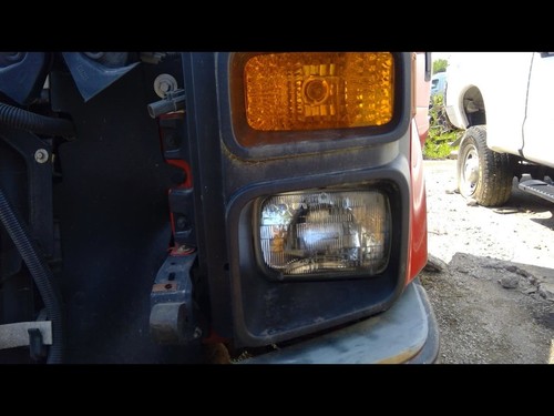 Driver Headlight Sealed Beam Halogen Fits 05-10 FORD F250SD PICKUP 2691261