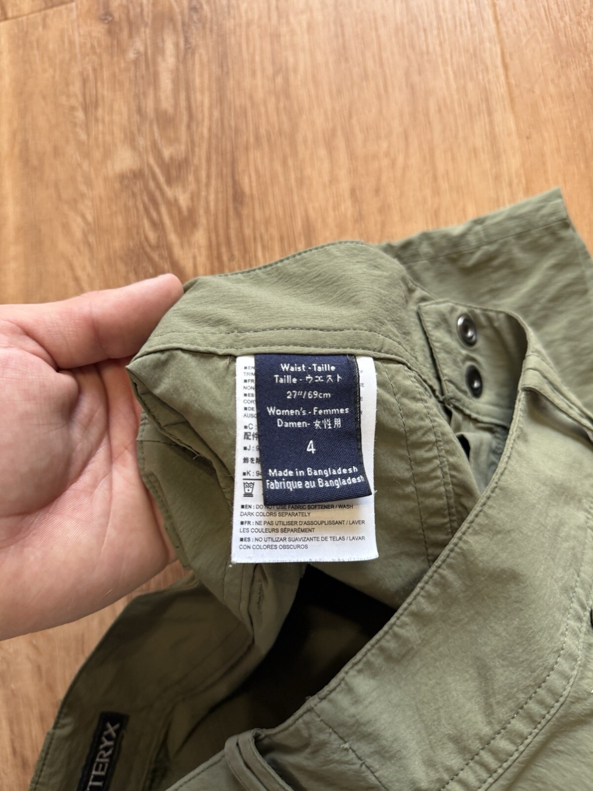 ARC'TERYX Arcteryx pantaloncino parapetto donna taglia 4 nylon verde leggero escursionismo *macchie