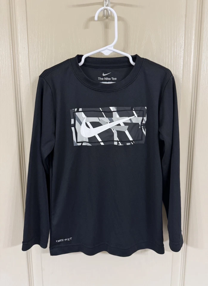 LOT of 9 - Boys Sz 5, 6 UNDER ARMOUR NIKE Shirts Seven Sz 6, Two Sz 5, Long & SS - Image 2 of 4