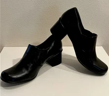 Kenneth Cole Reaction NEW Black Leather 2-inch Block Heel Women’s Shoes 9M