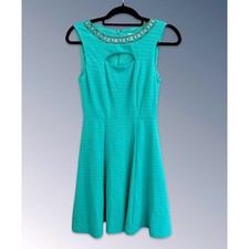 Studio One New York Mint Green Beaded Keyhole Fit and Flare Dress 90232 Size 4