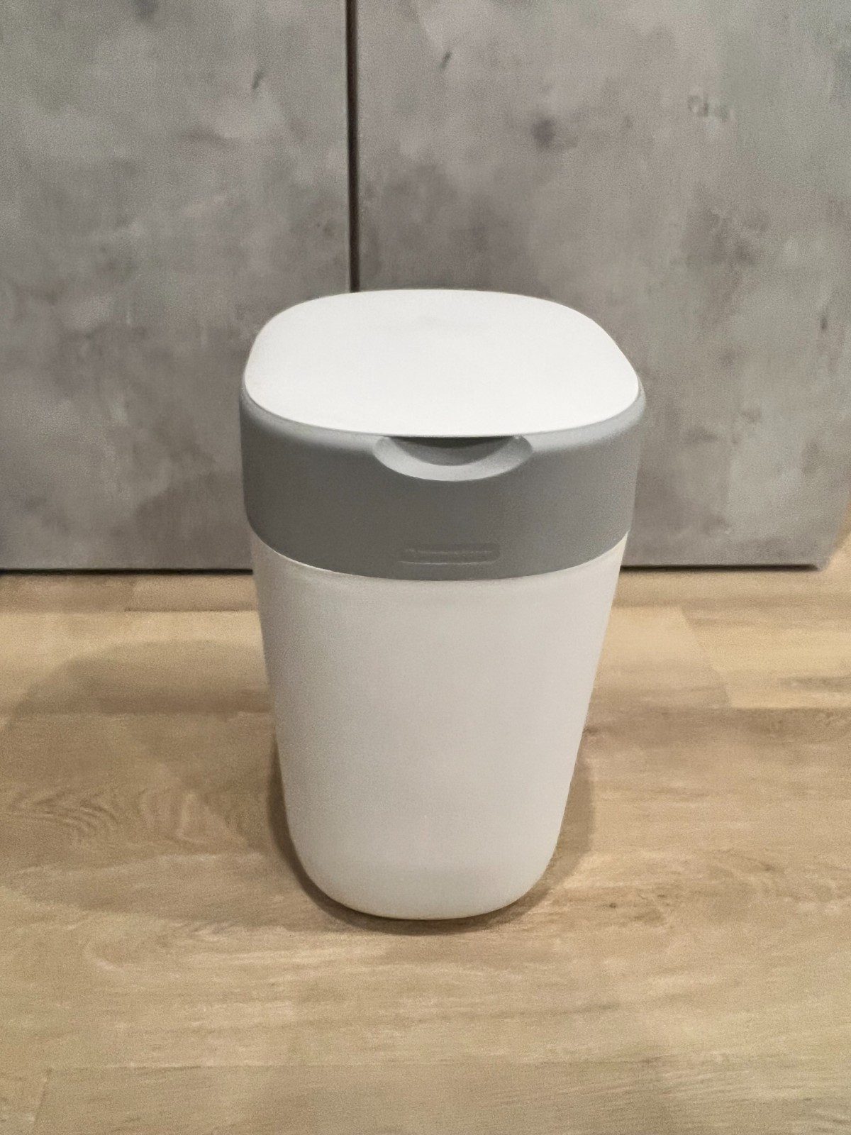 Tommee Tippee contenitore getta pannolini Sangenic Twist & Click
