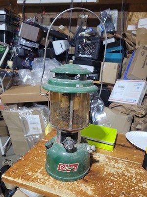 Coleman 220K Lantern With Reflector Handle 8/81 Works Great