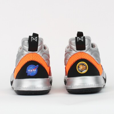 シューズ(男性用) Nike PG3 NASA Nike PG 3 NASA GS QS 6.5Y Orange Black Silver MultiColor