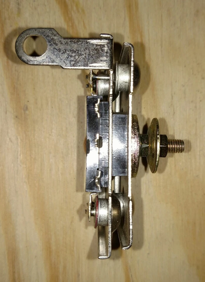 Diodo rectificador alternador Datsun 1600 2000 240Z 260Z 280Z 411 510 23232-N3300 Foto 4 de 4