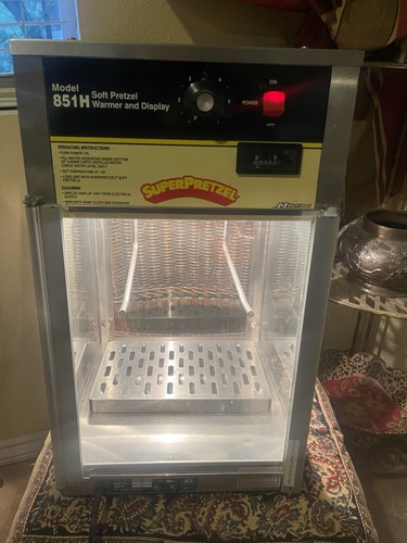 Super Pretzel J & J Model 851 H Pretzel Warmer And Display TESTED