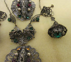 VINTAGE MADE AUSTRIA VICTORIAN REVIVAL NECKLACE BROOCH & EARRING SET SILVER TONE — photo 3