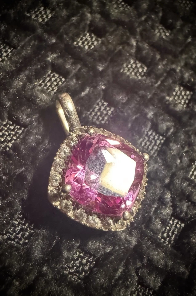10k White Good Diamond and Pink Sapphire Pendant Stamped By Artist. Beautiful! - Image 4 of 4