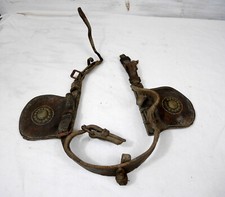 ancienne œillère en cuir cheval attelage équestre équitation ferme militaire