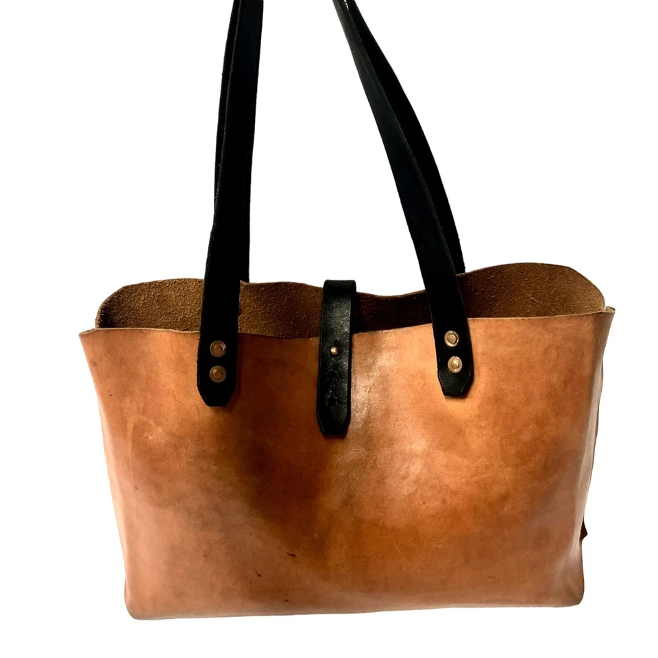 Bolso de Hombro de Colección Años 70 Hecho a Mano de Cuero Marrón HIPPIE BoHo TOTE Correa Negra Foto 2 de 4