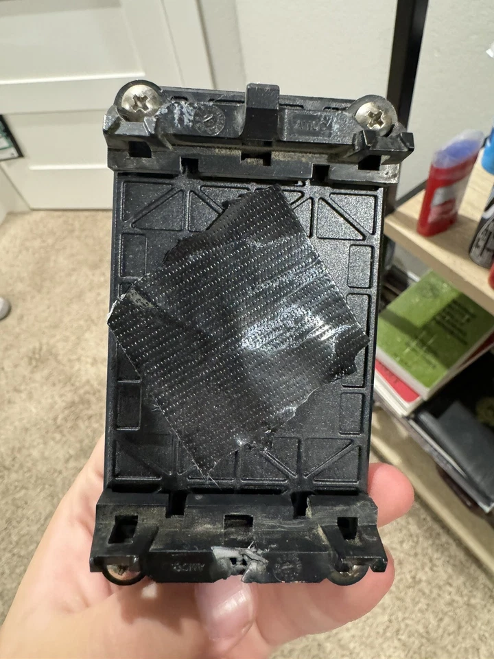 Zócalo AMD A4-4000 3,0 GHz FM2 con ventilador y accesorios de montaje Foto 3 de 3