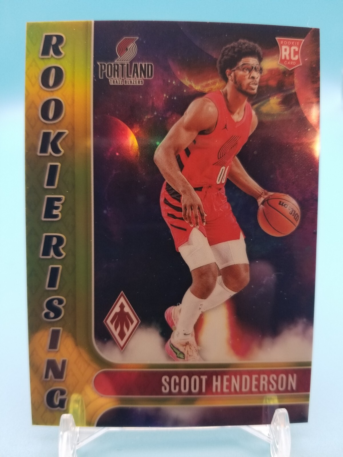 SCOOT HENDERSON - 2023-24 Panini Phoenix Yellow /35 Rookie Rising #11 - Blazers