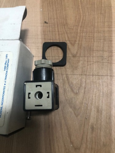 Vickers, Eaton 977466 Receptacle Connector LED Hirshman Plug 12-24v DC C4R4 - Picture 2 of 4