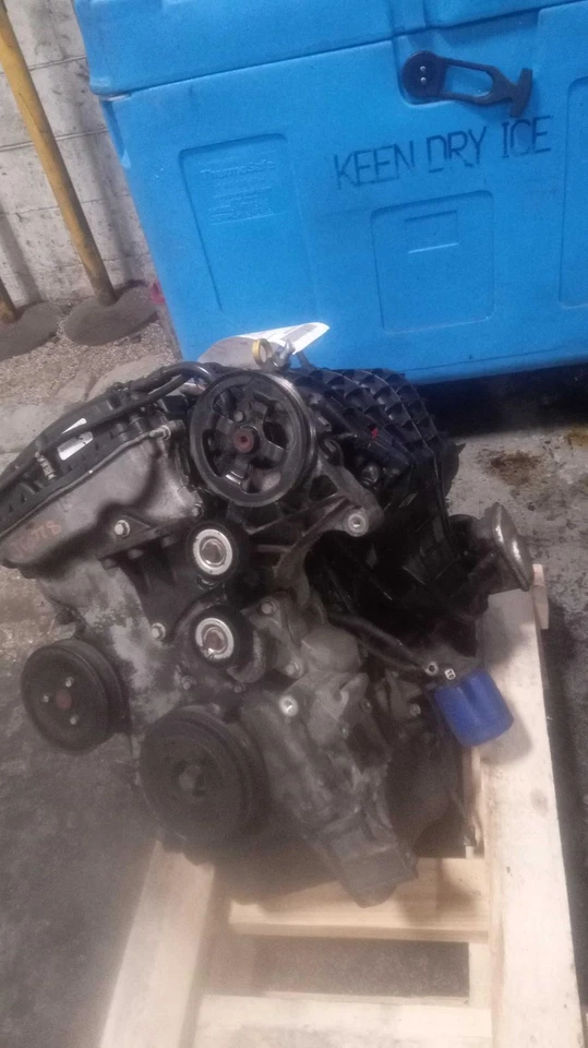 Conjunto completo de motor usado se adapta a: Dodge Avenger 2013 2,4 L VIN B motor de octavo dígito Foto 2 de 4