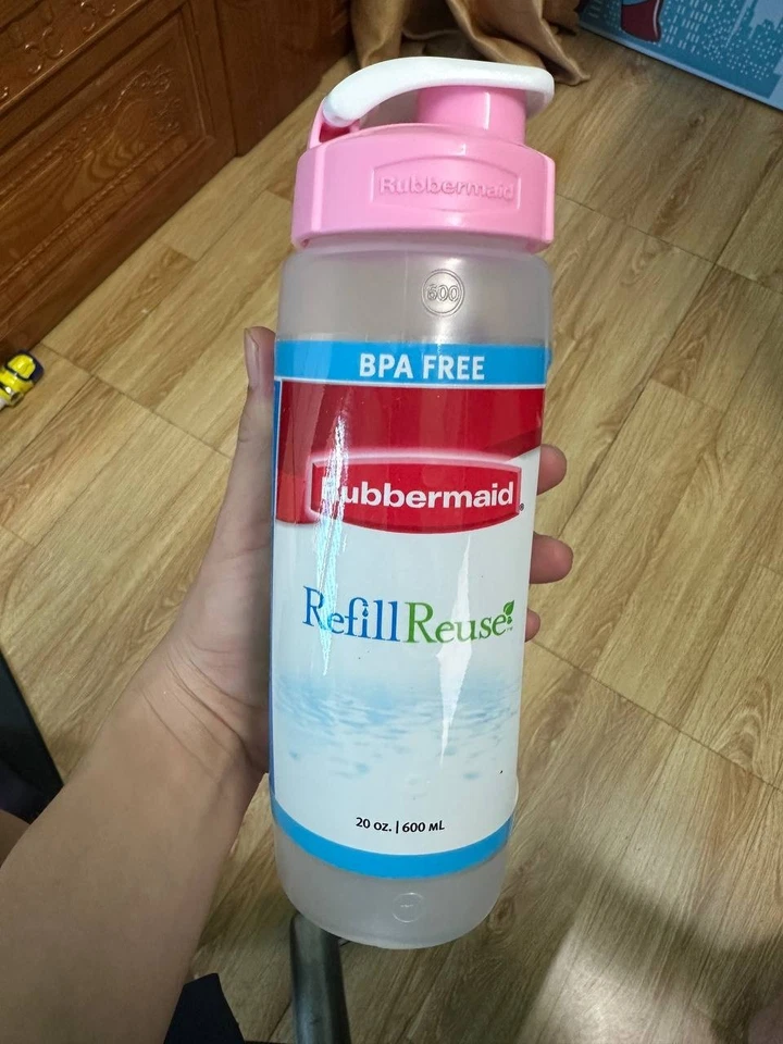 Botella de agua de hidratación Rubbermaid 20 oz vaso de plástico sin BPA a prueba de fugas Foto 3 de 4