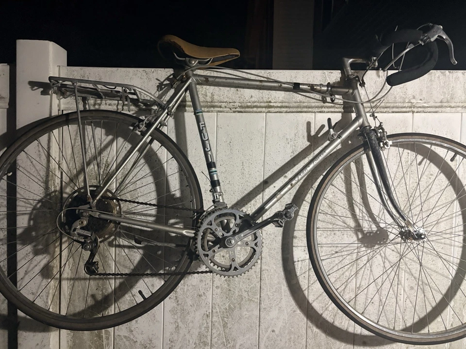 Bicicleta Fuji Gran Tourer 1980 64 cm XXL carretera/turismo 700c conversión acero Foto 4 de 4