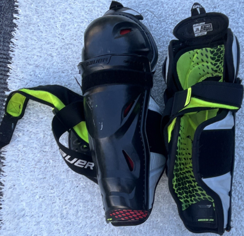 Bauer Vapor Ice Hockey Shin Pad Junior 12" Padded Adjustable Black/Neon Yellow