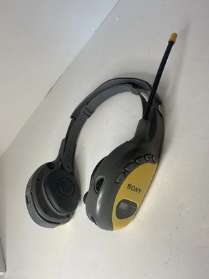 Sony AM/FM Walkman Sport SRF-HM55 Stereo Radio Headphones PLL Synthesized Yellow