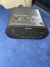 SONY DREAM MACHINE ICF-C218 AM/FM CLOCK RADIO ALARM TESTED