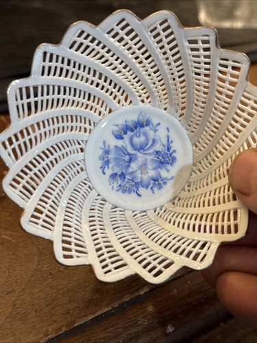 klausenburg Porcelain Small Reticulated Floral Center Bowl 2x4 In - Picture 5 of 7