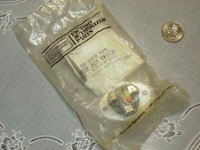 Factory Authorized Parts HH 18HD 070 Temp Act Switch, SPST, Open 85F Close 65F