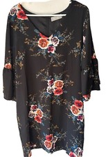 Belonsci Women's Medium Blossom Floral Mini Dress. Bell Sleeves. Good Condition
