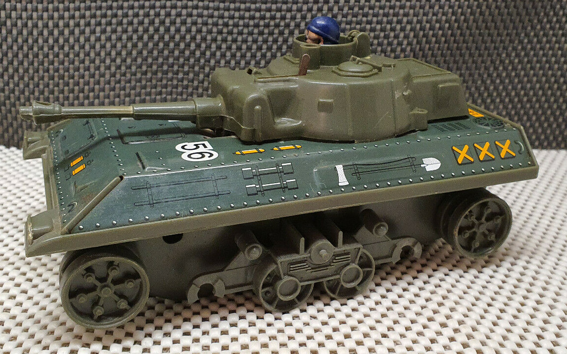 Ancien Char Militaire En Tôle - Jouet Vintage à Restaurer - Mitrailleuse