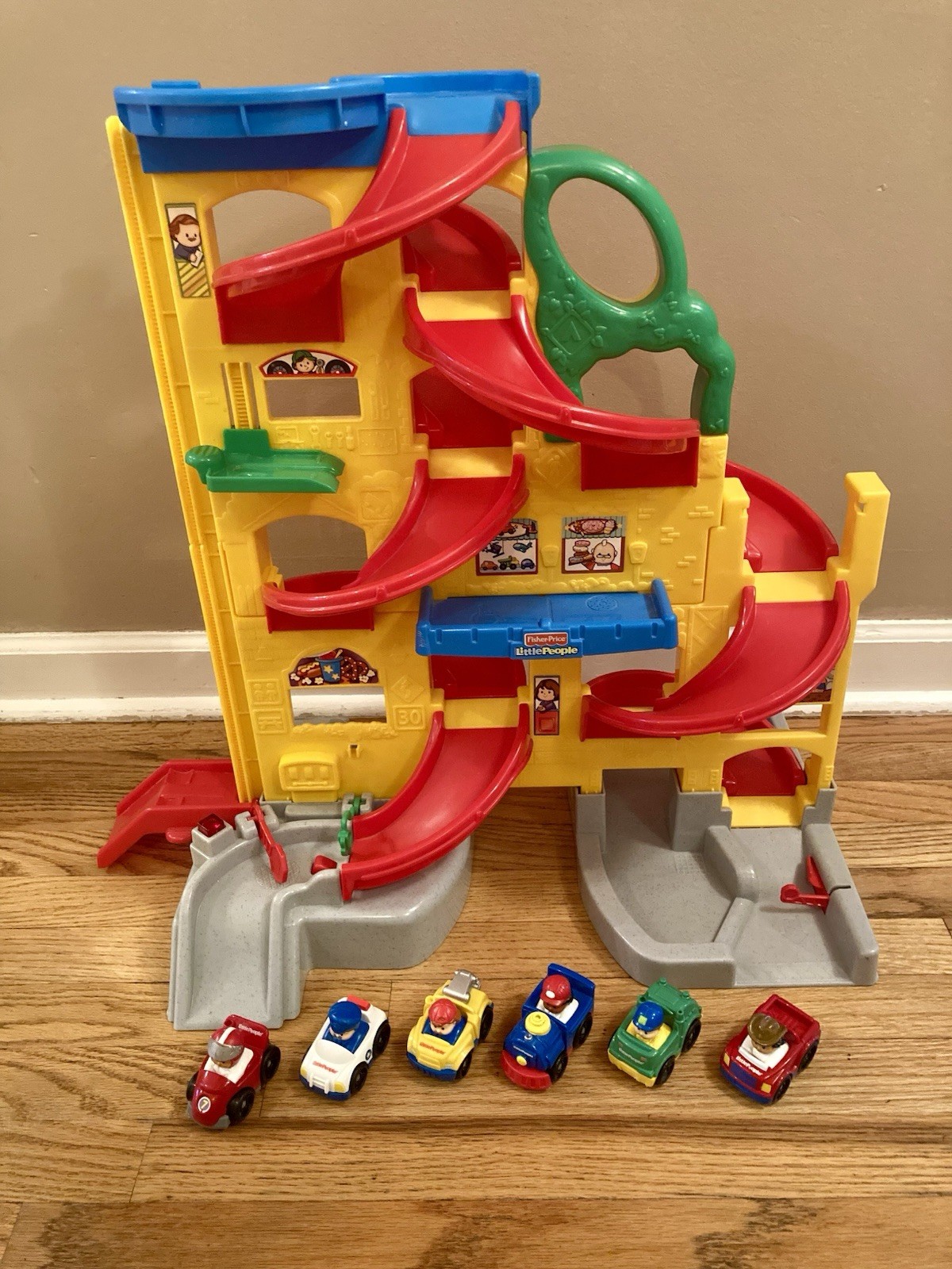 Fisher Price Little People Wheelies Stand N Play Rampway W/ 6 Vehicles