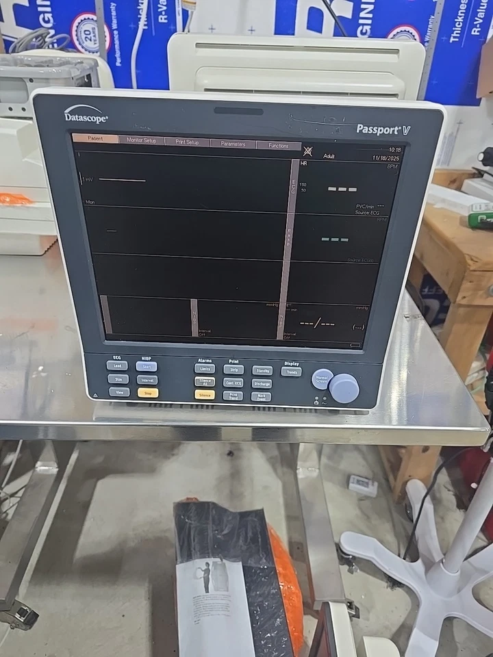 Datascope Passport V monitor de paciente con ECG, SPO2, BP, TEMP, IMPRESORA  Foto 2 de 4