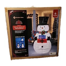 BRAND NEW Member's Mark 6ft. Pre-Lit Festive Pop-Up Twinkling Snowman Presents 