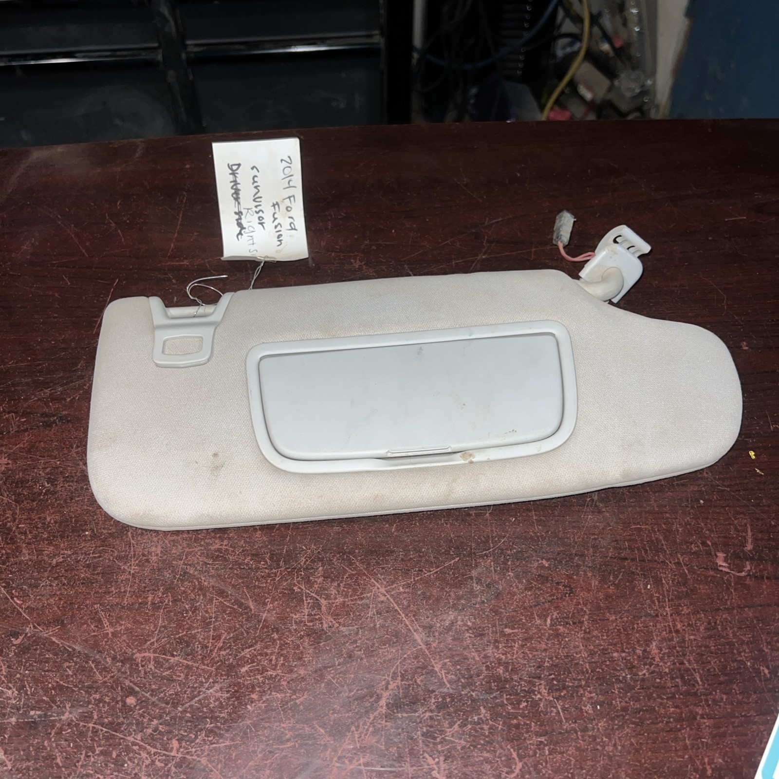 2013 2014 2015 FORD FUSION PASSENGER SIDE RIGHT Sun Visor OEM 1 Peice
