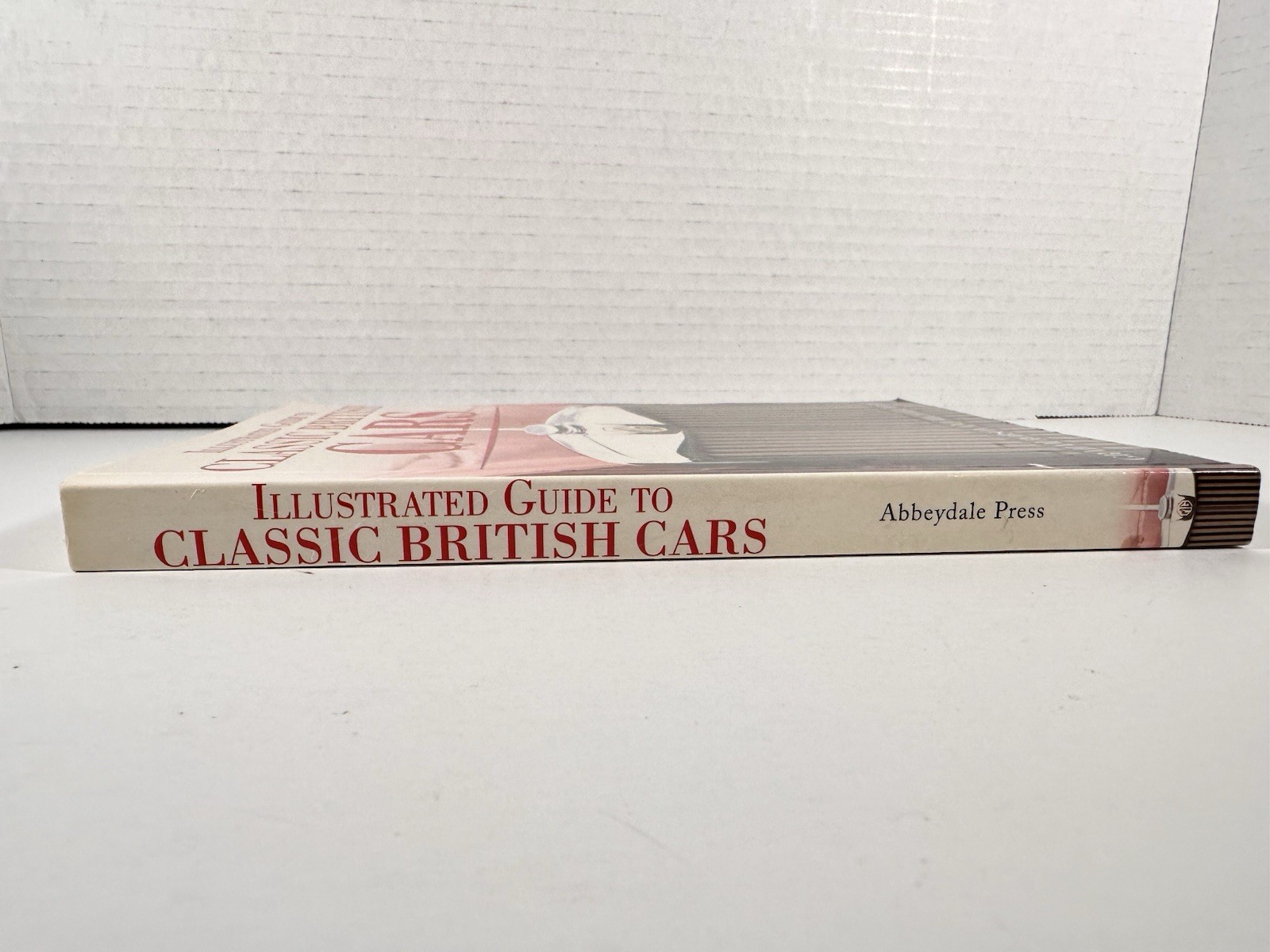 Illustrated Guide to Classic British Cars Graham Robson Michael Ware Softcover