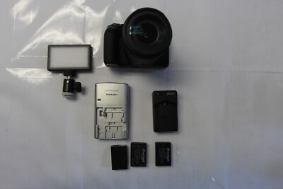 Canon EOS 850D 24.2MP Digital SLR Camera, W 18-135mm USM Lens! TESTED!! & EXTRAS