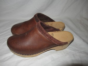 wooden sole clogs