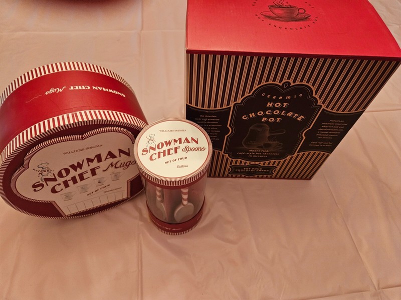 Williams-Sonoma Hot Chocolate Pot, 4 Snowman Chef Mugs & 4 Snowman Chef Spoons