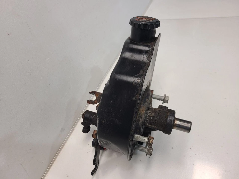 Chevrolet Tahoe 1997-99 (5,7 L) bomba de dirección asistida con frenos de vacío Foto 4 de 4