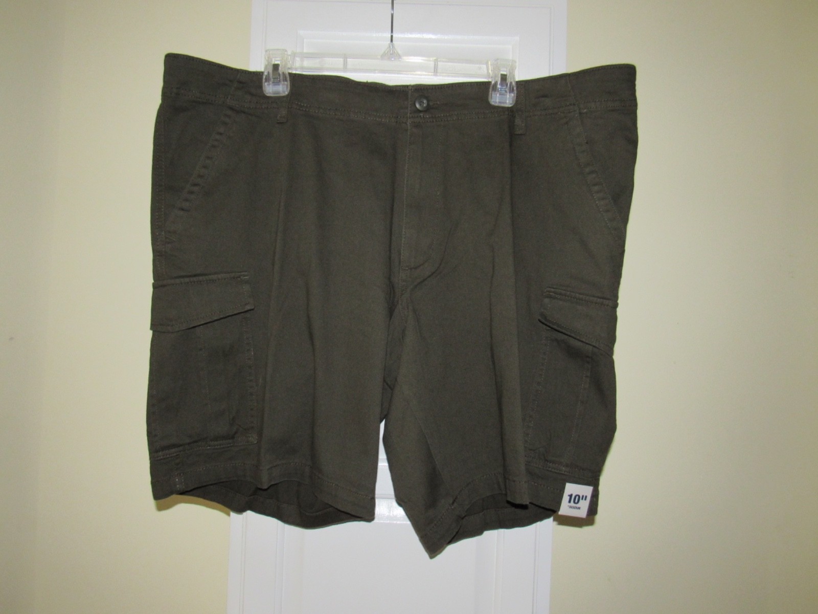 NEW George Military Green Flat Front Cargo At The Knee Shorts Mens 42 Inseam 10