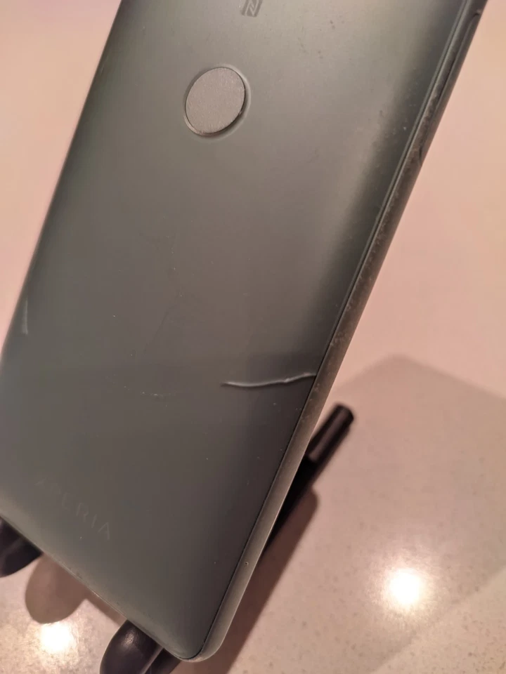 SONY Xperia XZ2 compact | 4/64 | XZ2c | Qualcomm SD 845 | Android 15 - Immagine 3 di 4