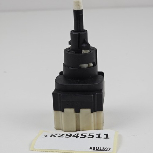 2003-2012 Volkswagen Golf GTI Brake Light Switch 1K2945511 - Picture 2 of 7