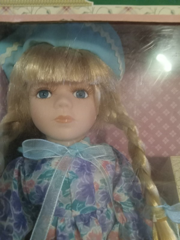 Classic Treasures Special Edition Collectible Porcelain Doll (#Y17012AA).