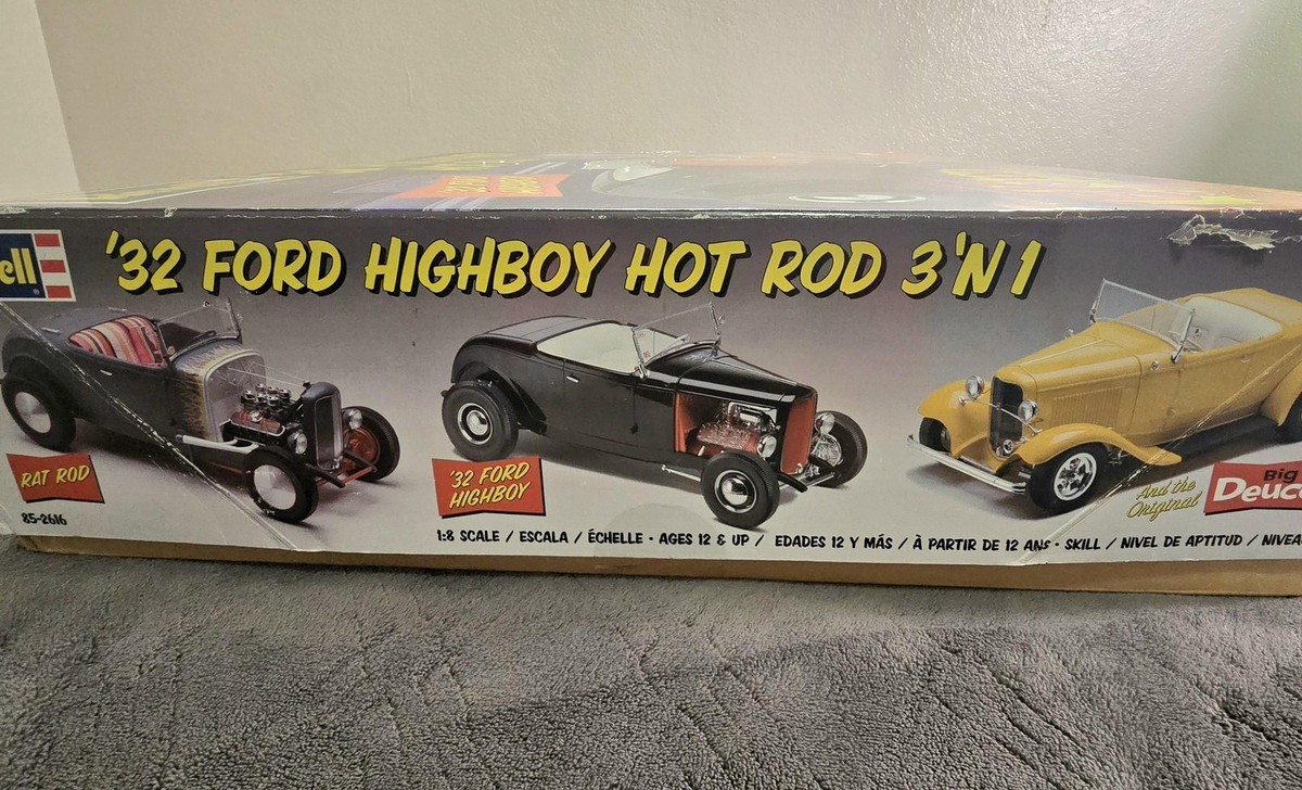 Vintage Revell Big Deuce '32 Ford Highboy Hot Rod 1:8 3'n1 Model