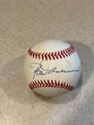 Rod Carew signed OAL baseball ** Beckett ** vintage signature * some toning *
