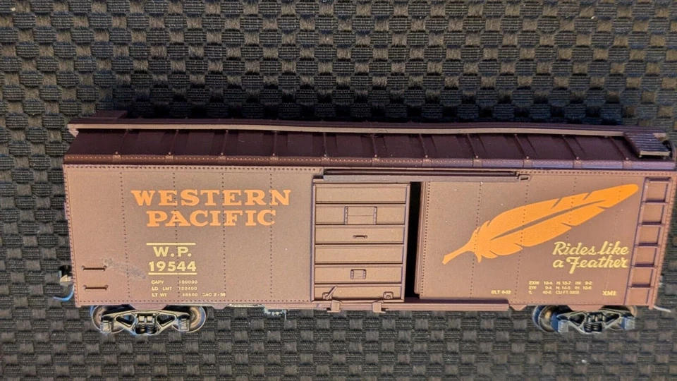 Roundhouse HO 40' Box Car #19544 W.P, NOS - Image 2 of 4