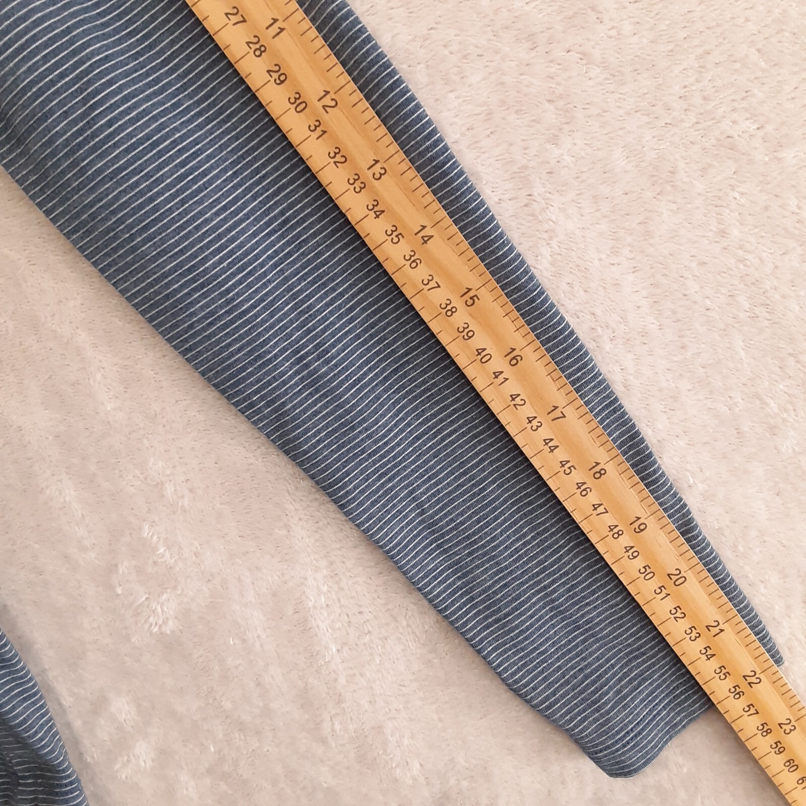 Under Armor Womans Run Threadborne Pullover LS Ho… - image 8