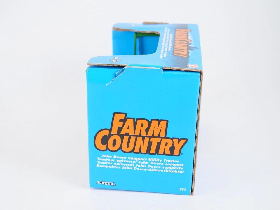 ERTL 1/16 Farm Country John Deere Compatto Utility Trattore - Immagine 3 di 4
